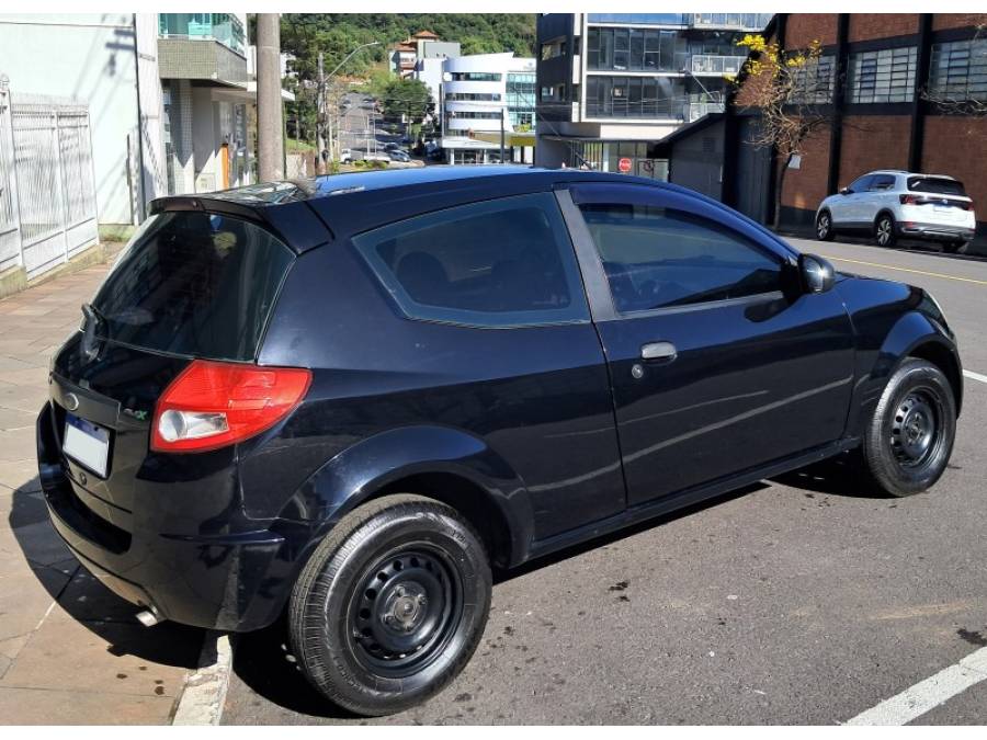 FORD - KA - 2008/2009 - Preta - R$ 18.900,00