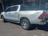 TOYOTA - HILUX - 2016/2017 - Prata - R$ 179.900,00