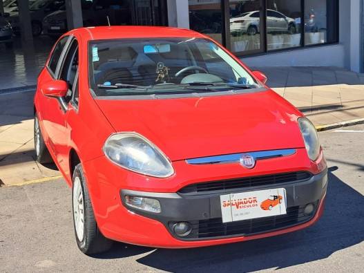 FIAT - PUNTO - 2013/2014 - Vermelha - R$ 42.900,00