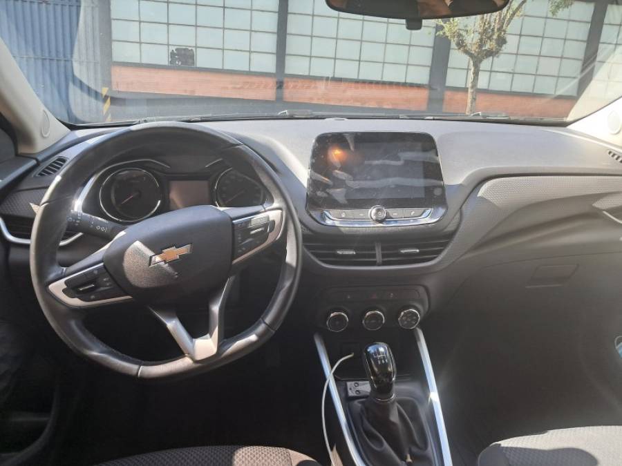 CHEVROLET - ONIX - 2021/2021 - Branca - R$ 73.900,00