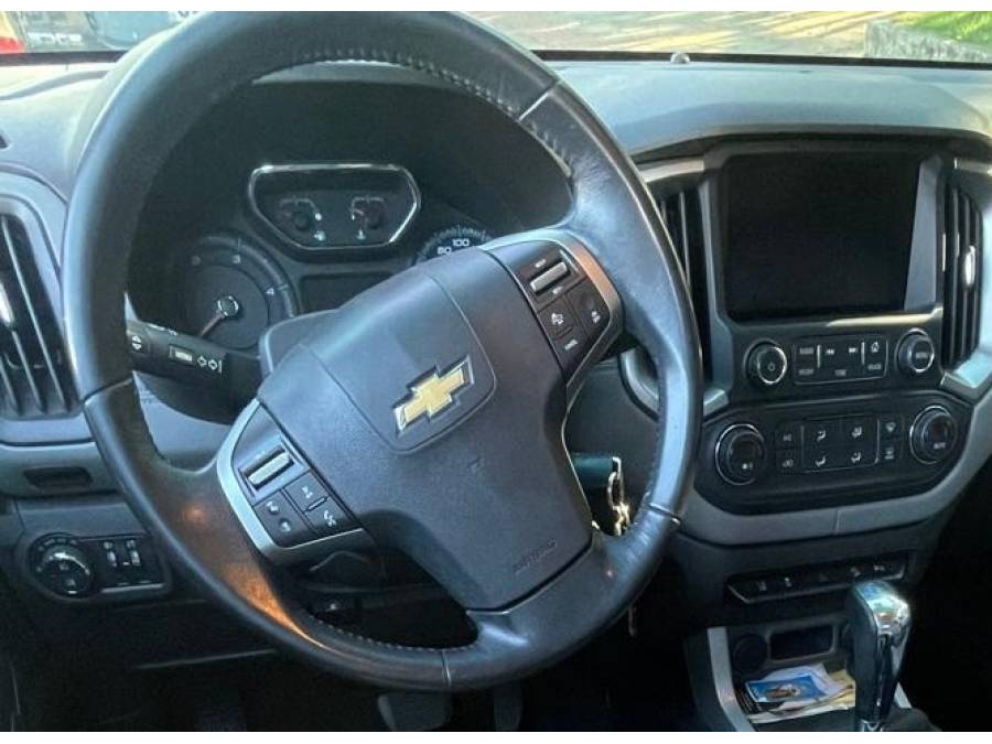 CHEVROLET - S10 - 2016/2017 - Branca - R$ 152.000,00