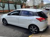 TOYOTA - YARIS - 2021/2022 - Branca - R$ 90.900,00