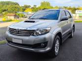 TOYOTA - HILUX SW4 - 2015/2015 - Prata - R$ 163.900,00