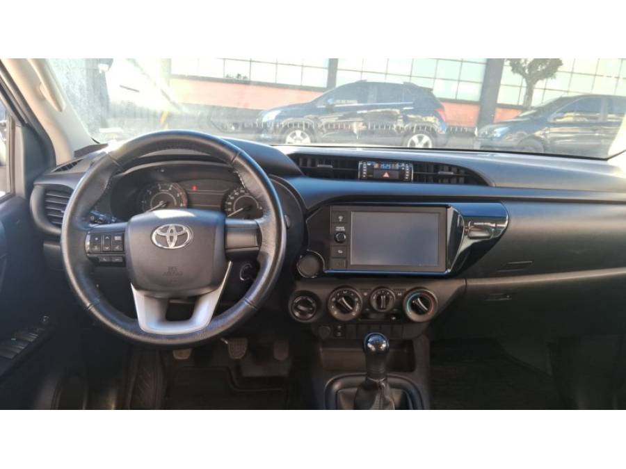 TOYOTA - HILUX - 2021/2021 - Branca - R$ 170.000,00