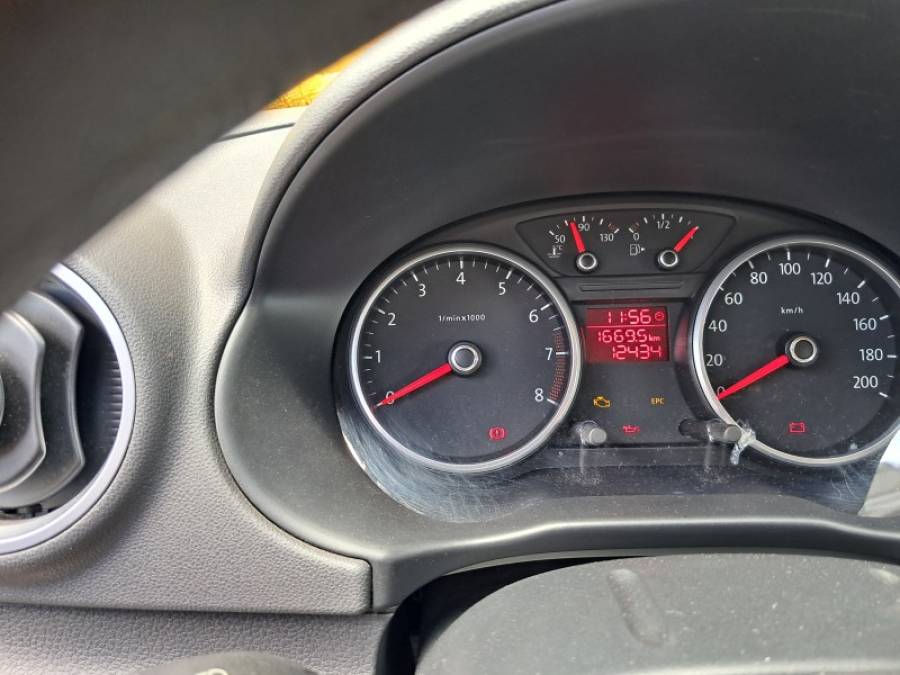 VOLKSWAGEN - GOL - 2012/2012 - Prata - R$ 39.900,00