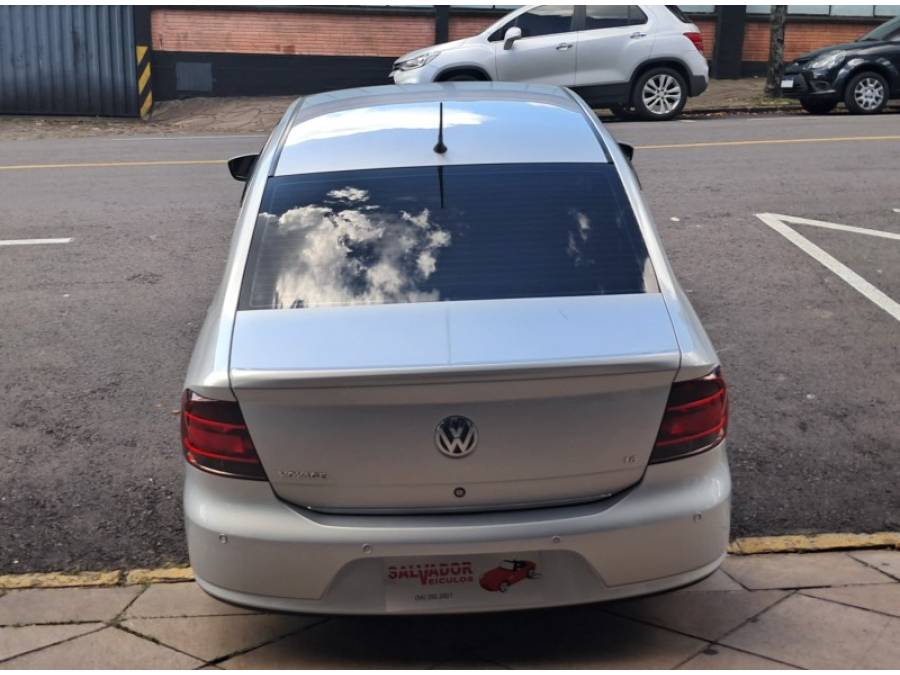 VOLKSWAGEN - VOYAGE - 2009/2010 - Prata - R$ 41.900,00