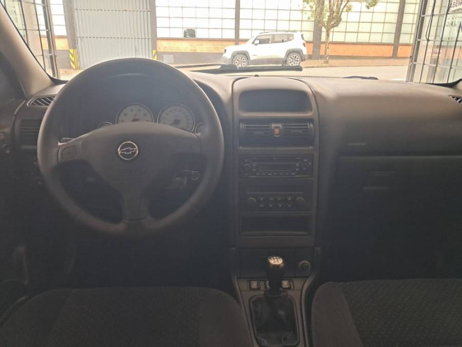 CHEVROLET - ASTRA - 2011/2011 - Prata - R$ 43.900,00