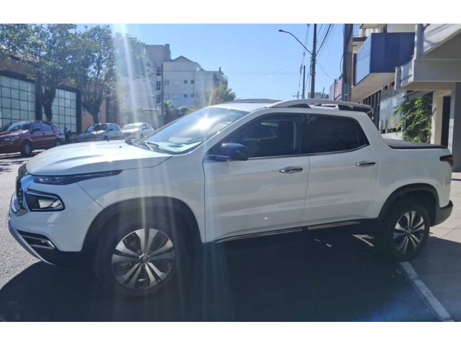 FIAT - TORO - 2024/2024 - Branca - R$ 162.000,00