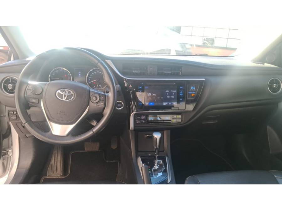 TOYOTA - COROLLA - 2019/2019 - Prata - R$ 111.900,00