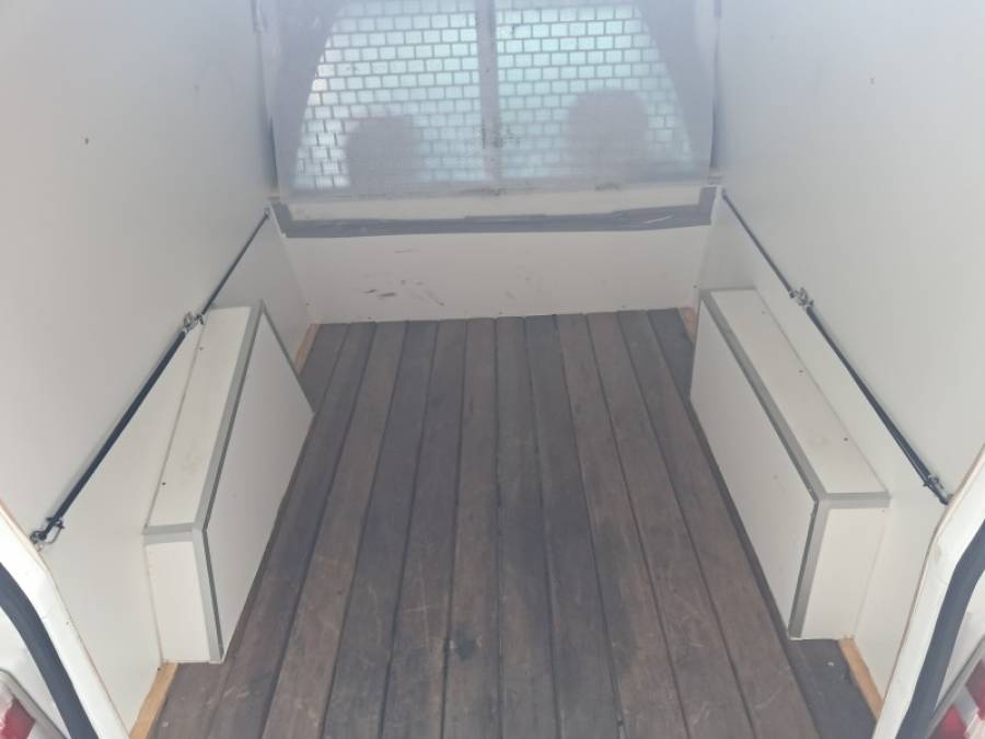 FIAT - FIORINO - 2012/2013 - Branca - R$ 50.000,00