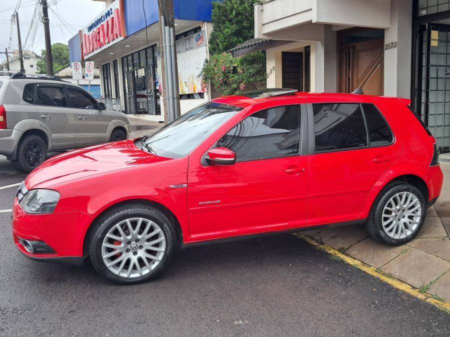 VOLKSWAGEN - GOLF - 2013/2014 - Vermelha - R$ 69.900,00