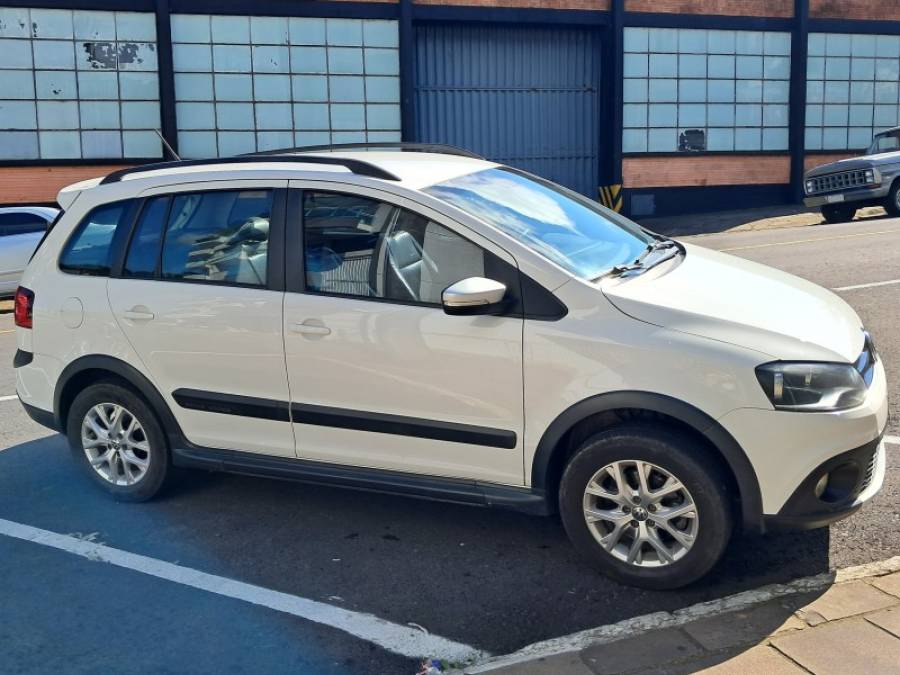 VOLKSWAGEN - SPACE CROSS - 2014/2014 - Branca - R$ 54.000,00