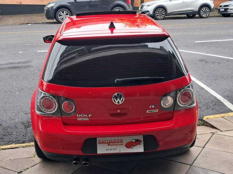 VOLKSWAGEN - GOLF - 2013/2014 - Vermelha - R$ 69.900,00