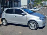 TOYOTA - ETIOS - 2013/2014 - Prata - R$ 44.900,00