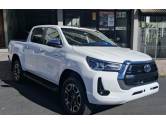 TOYOTA - HILUX - 2024/2024 - Branca - R$ 289.000,00