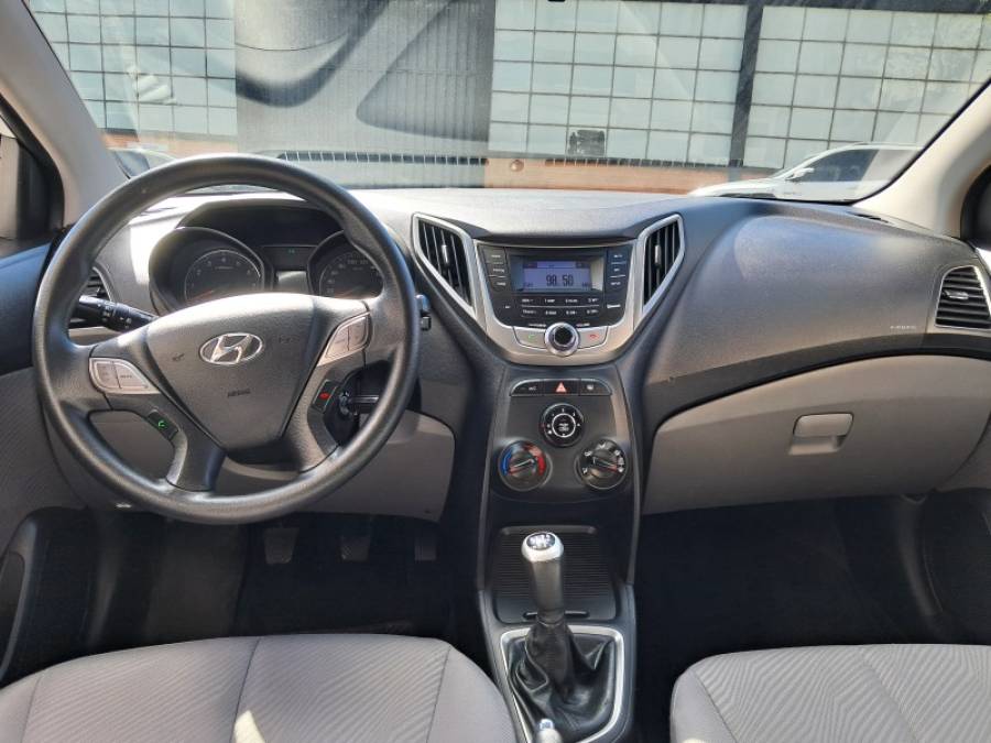 HYUNDAI - HB20S - 2015/2015 - Branca - R$ 52.900,00