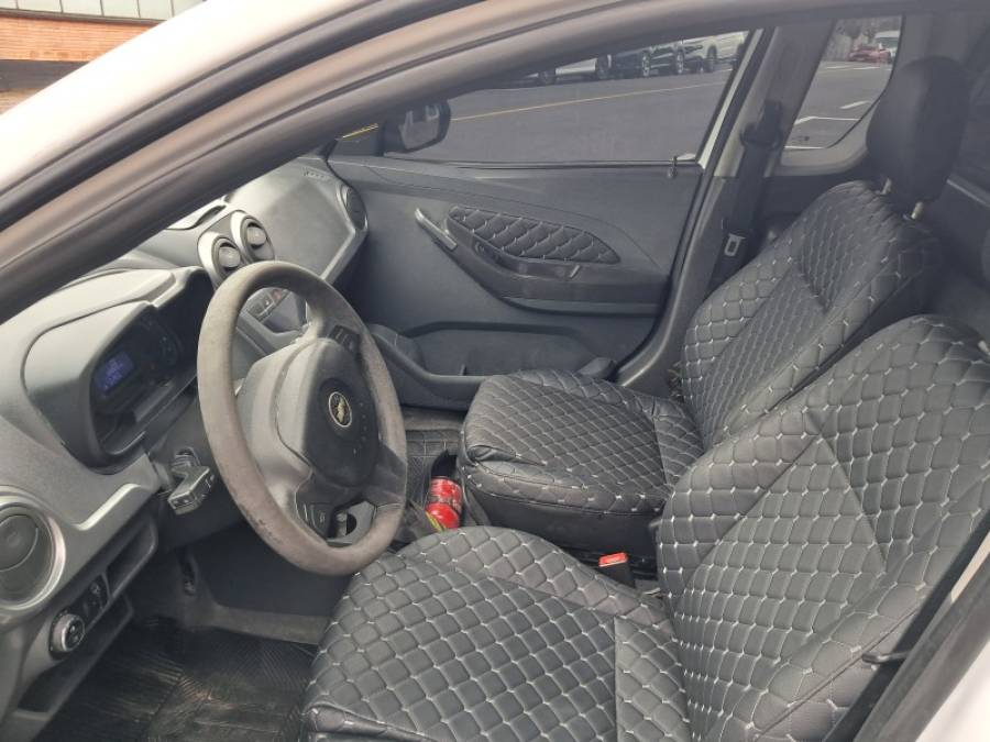 CHEVROLET - MONTANA - 2010/2011 - Branca - R$ 45.000,00