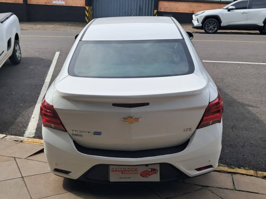 CHEVROLET - PRISMA - 2016/2017 - Branca - R$ 59.900,00