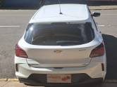CHEVROLET - ONIX - 2021/2021 - Branca - R$ 73.900,00