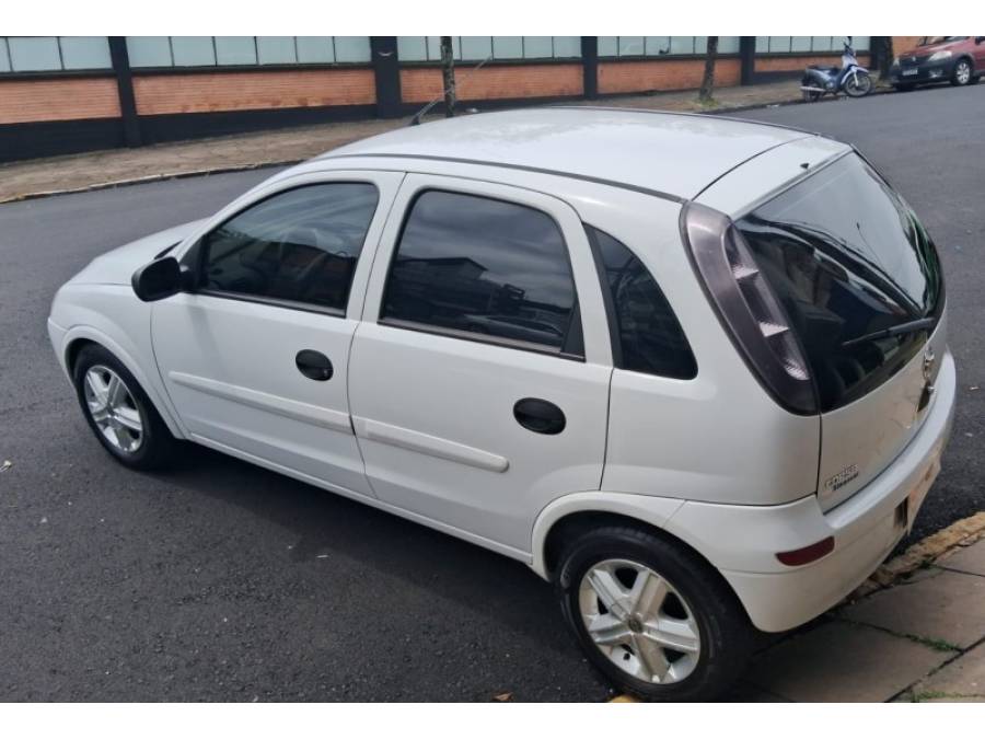 CHEVROLET - CORSA - 2011/2012 - Branca - R$ 34.500,00