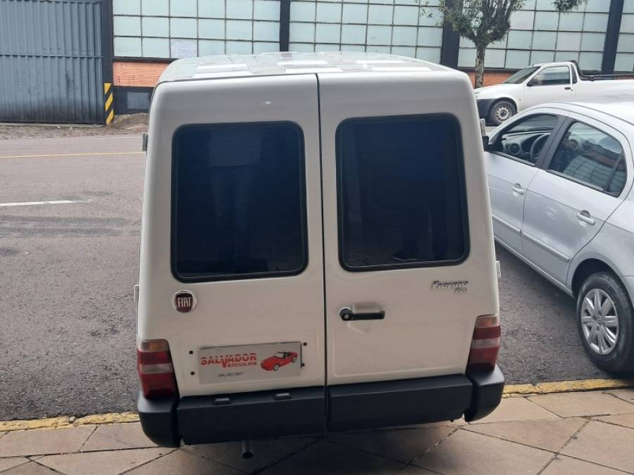 FIAT - FIORINO - 2012/2013 - Branca - R$ 50.000,00
