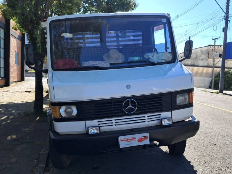 MERCEDES-BENZ - 709 - 1988/1989 - Branca - R$ 82.000,00