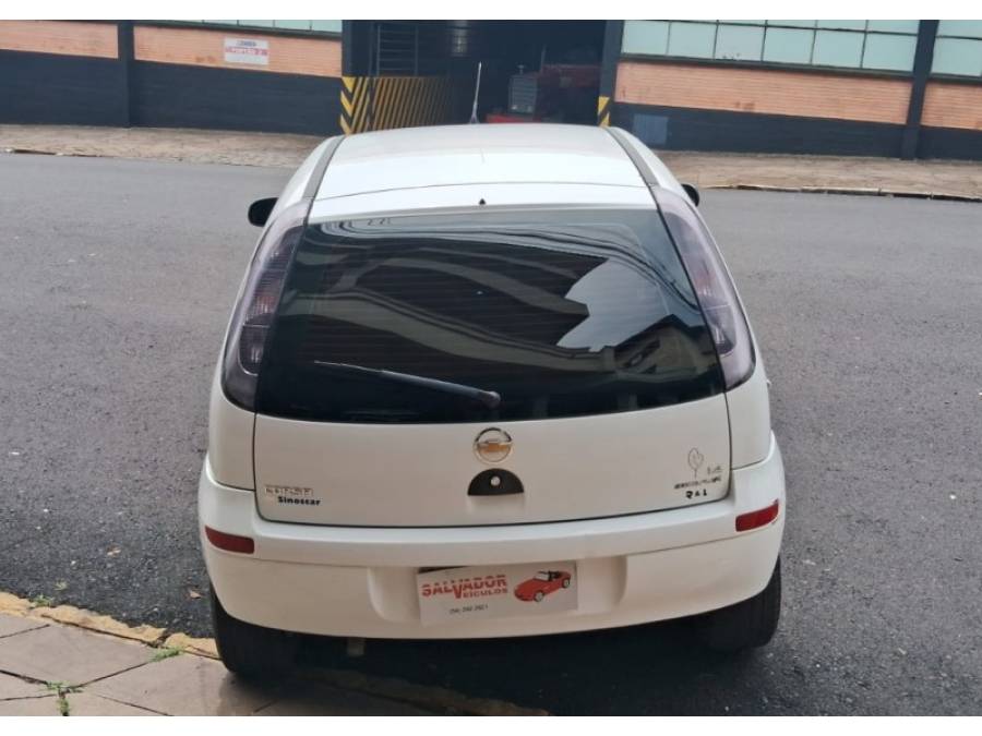 CHEVROLET - CORSA - 2011/2012 - Branca - R$ 34.500,00